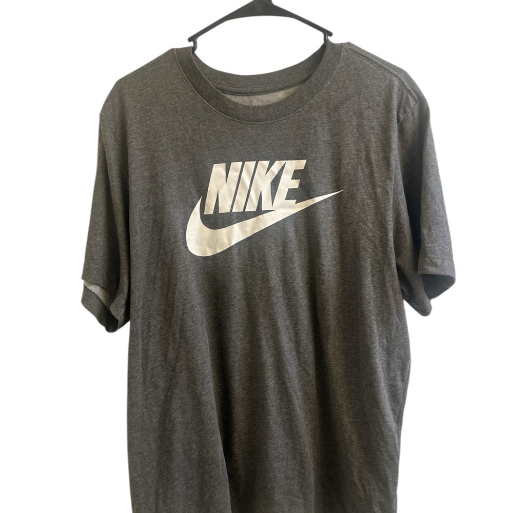 Nike Dri Fit Men's Gray T-Shirt